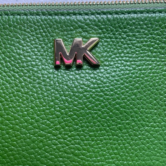 Michael Kors purse - Picture 11 of 13